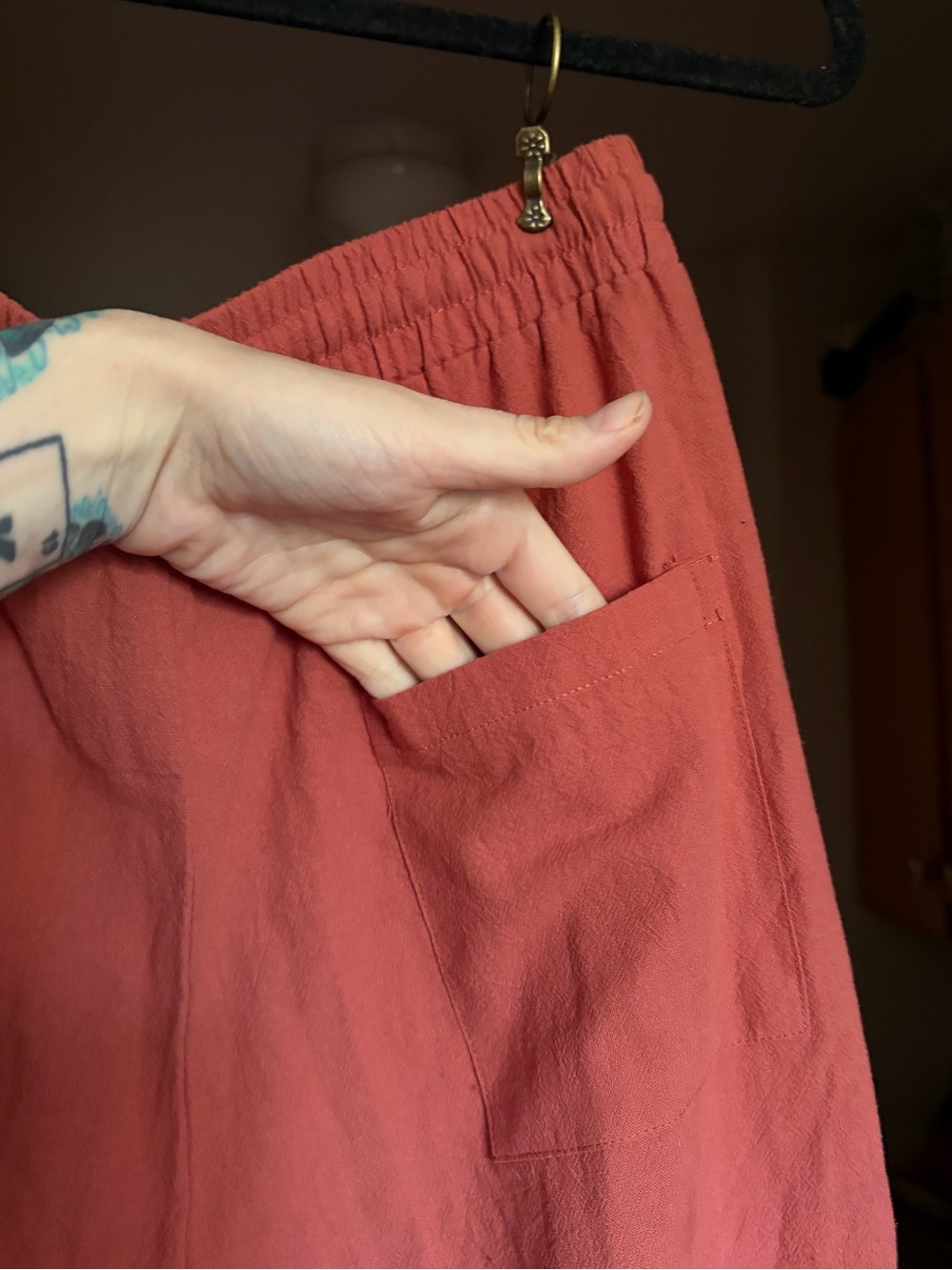 Women’s Drawstring Crop Pants in Rust - Picture 6 of 6